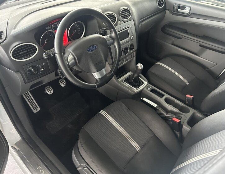 Ford Focus Hatchback 1,6 l 74 kw