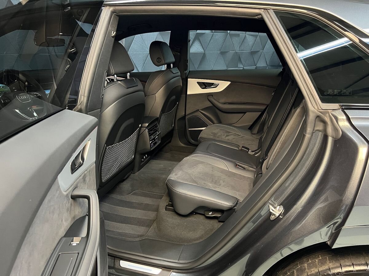 Audi Q8 SUV / Terénní 3,0 l 210 kw