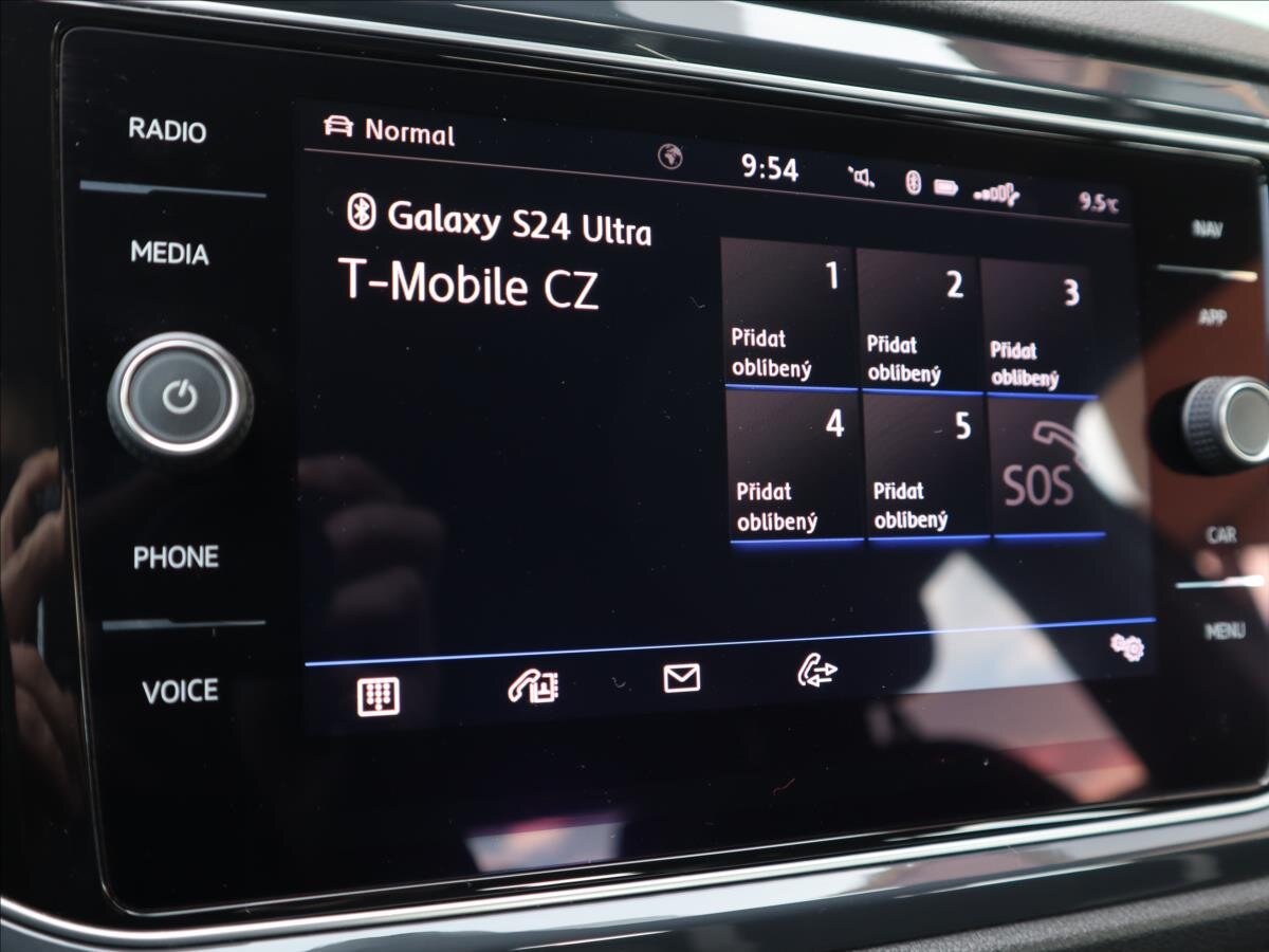 Volkswagen T-Roc CUV / Crossover 1,5 l 110 kw