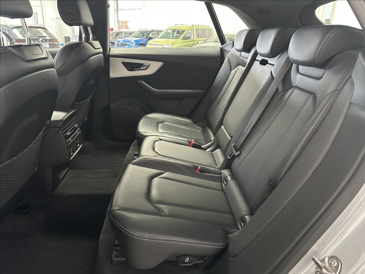 Audi SQ8 SUV 4,0 l 373 kw