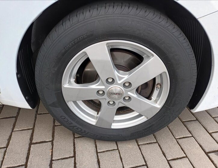 KIA Ceed Hatchback 1,4 l 73 kw