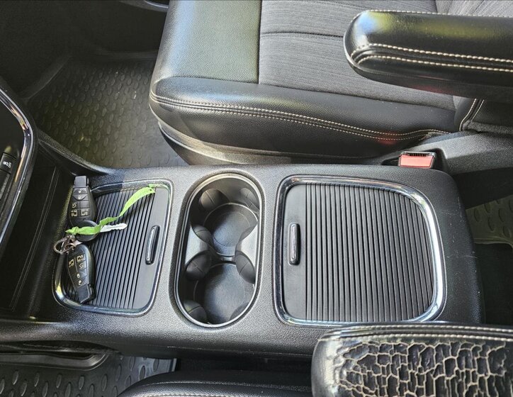 Lancia Voyager MPV 2,8 l 130 kw