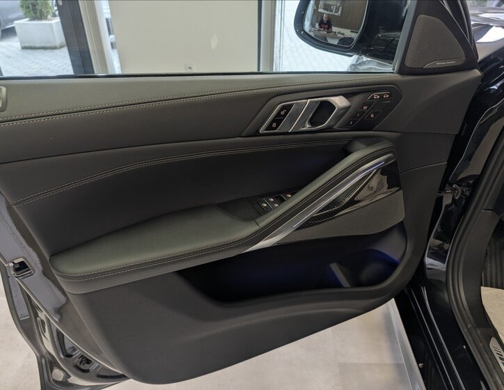 BMW X6 Sedan 3,0 l 210 kw