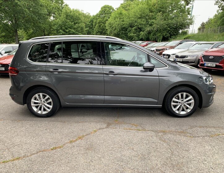 Volkswagen Touran Kombi 1,6 l 85 kw