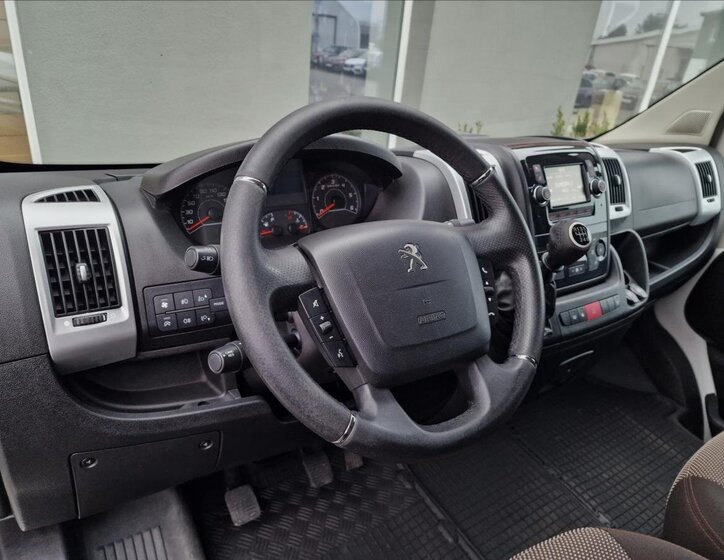 Peugeot Boxer VAN-Minibus 2,2 l 103 kw