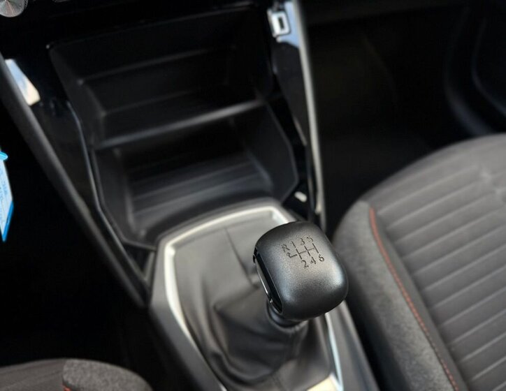 Peugeot 208 Hatchback 1,2 l 74 kw