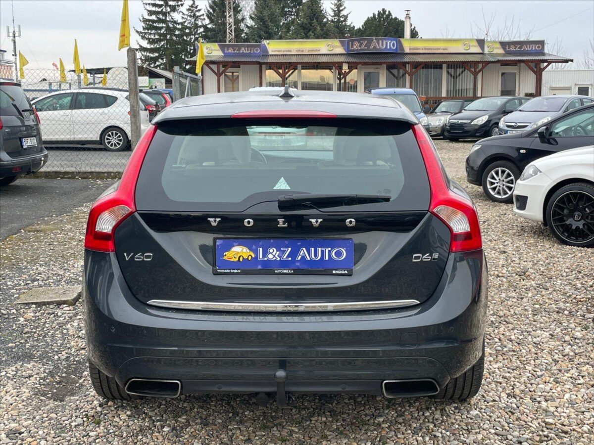 Volvo V60 Kombi 2,4 l 162 kw
