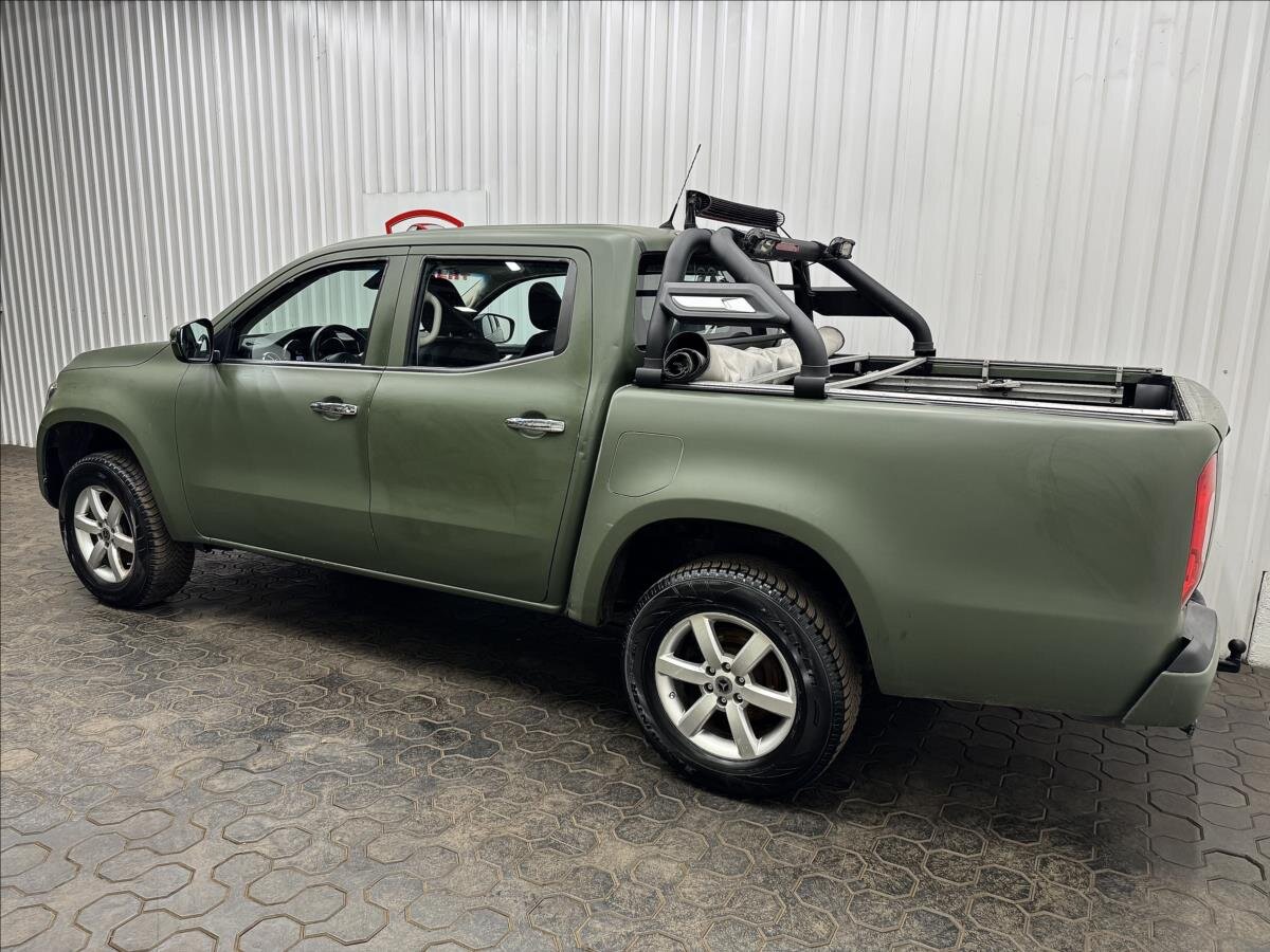 Mercedes-Benz Třídy X Pick-up 2,3 l 120 kw