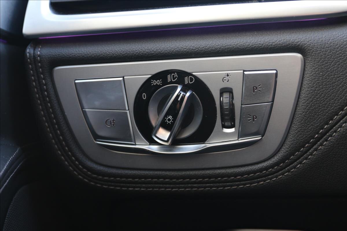 BMW Řada 7 Sedan / Limuzína 3,0 l 294 kw