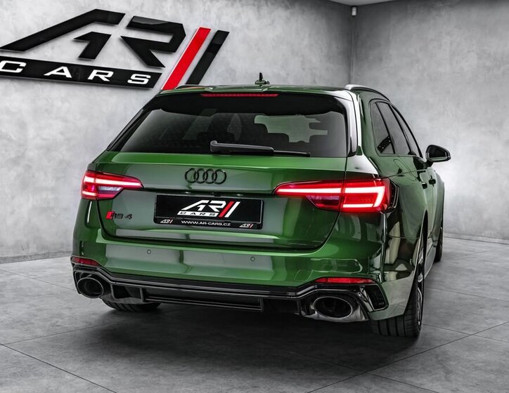 Audi RS4 Kombi 2,9 l 331 kw