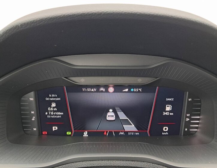 Škoda Karoq SUV / Terénní 2,0 l 110 kw