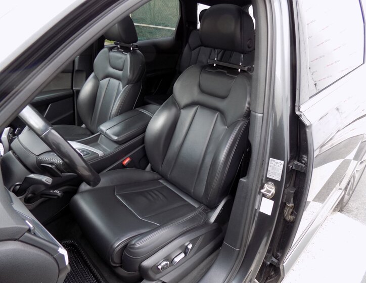 Audi Q7 SUV / Terénní 3,0 l 190 kw