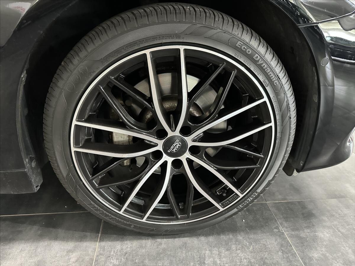 BMW Řada 5 Sedan / Limuzína 2,0 l 135 kw