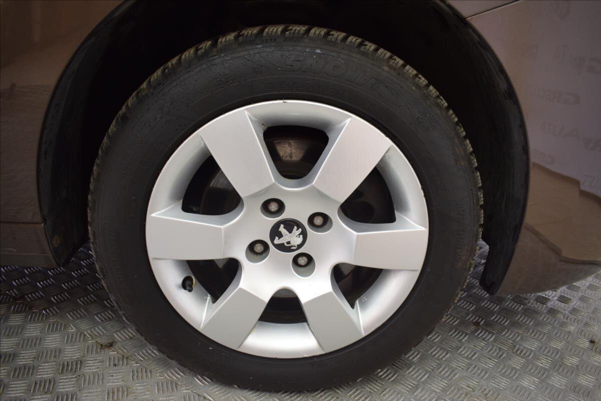 Peugeot 5008 MPV 1,6 l 88 kw