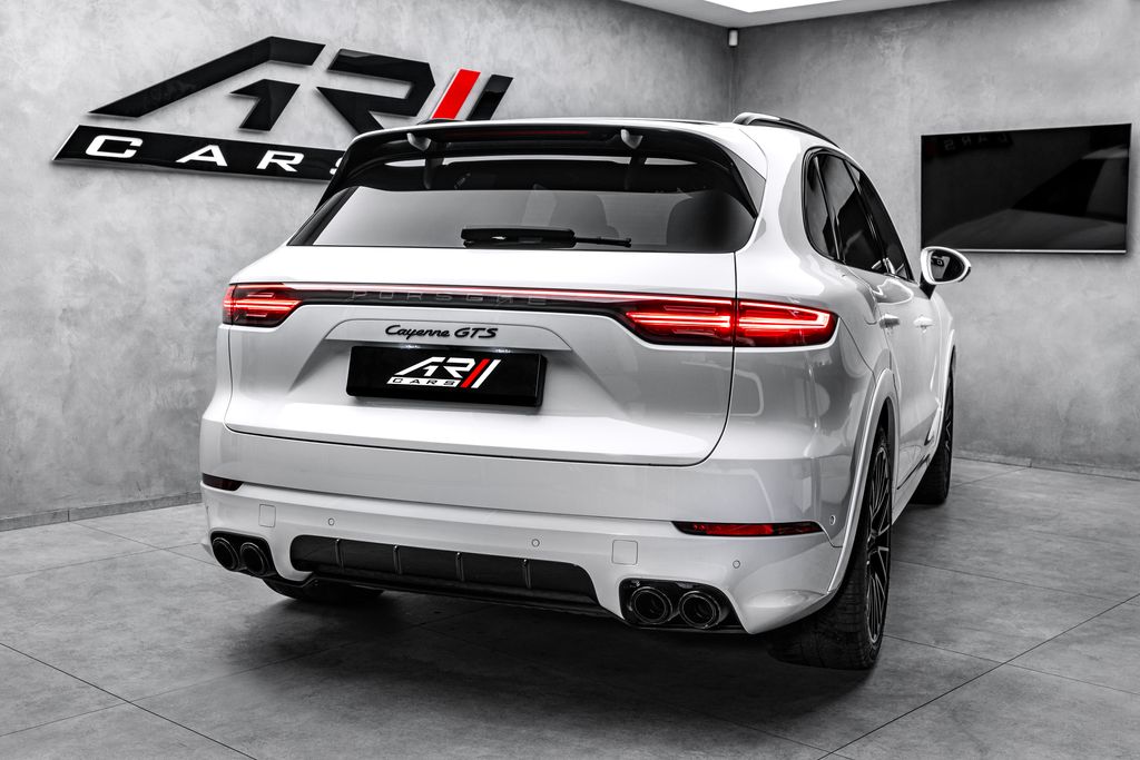 Porsche Cayenne SUV 4,0 l 338 kw