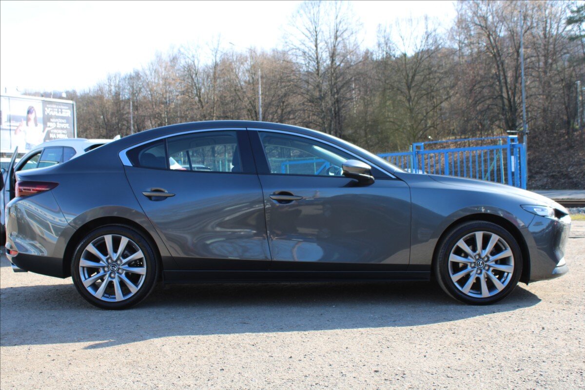 Mazda 3 Sedan / Limuzína 2,0 l 110 kw