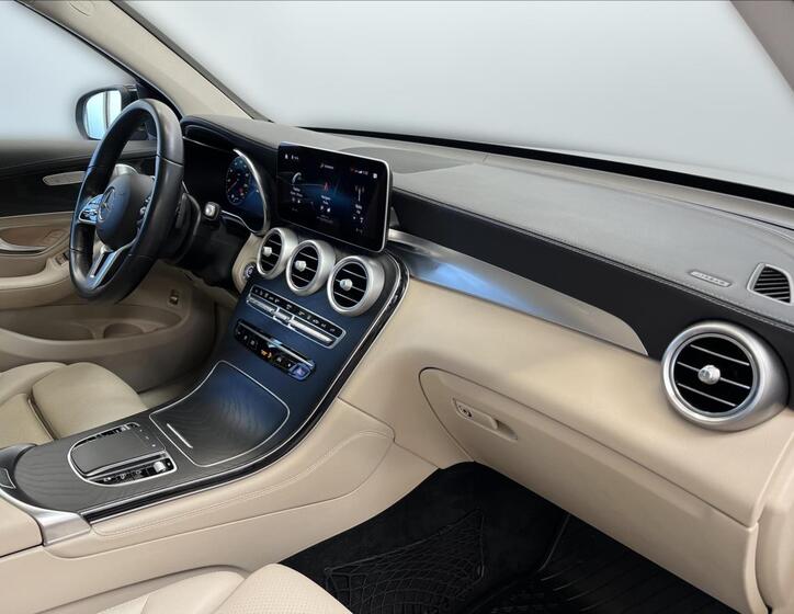 Mercedes-Benz GLC 14