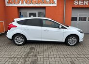 Ford Focus Hatchback 998,0 92 kw