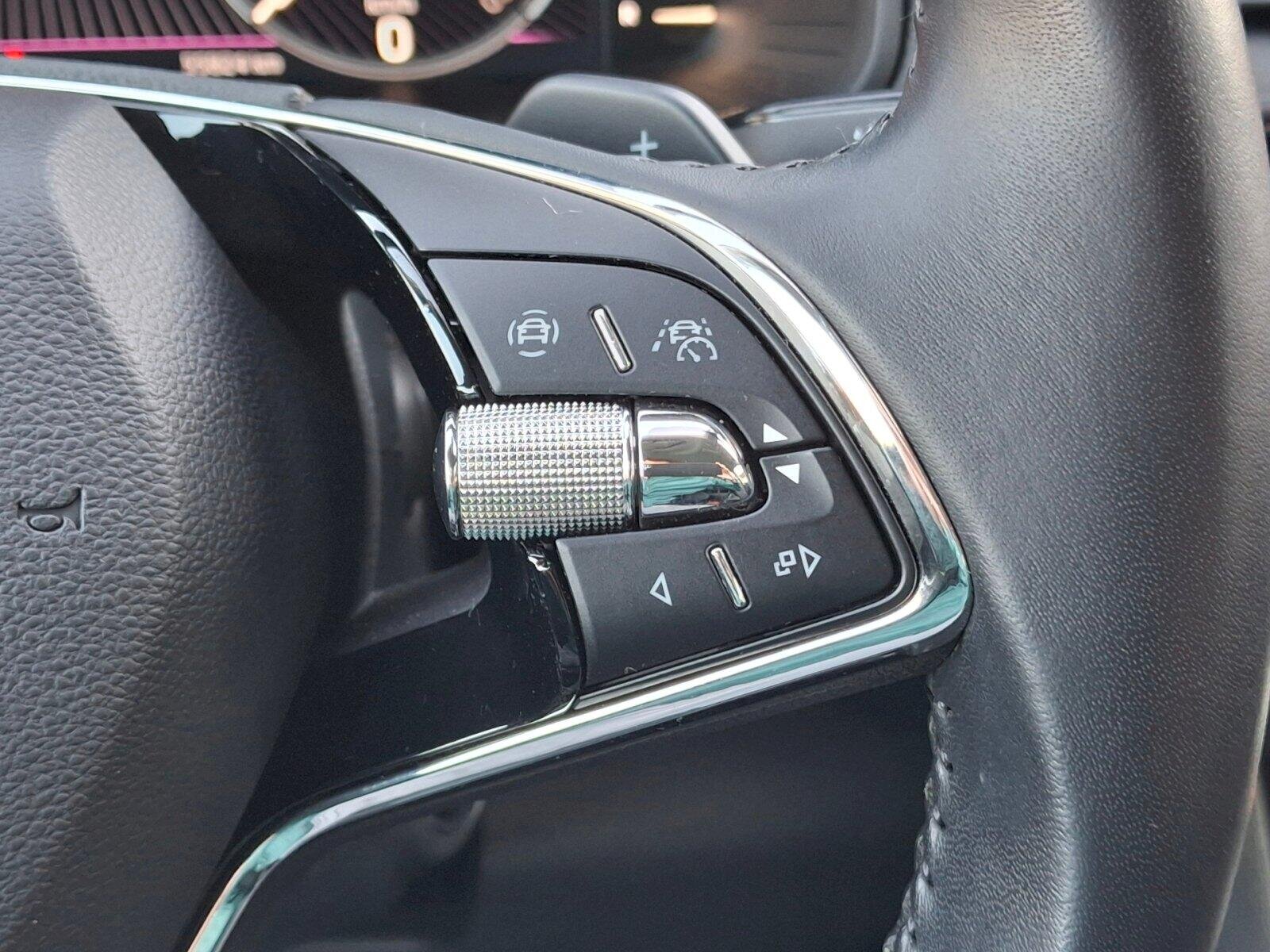 Škoda Karoq SUV / Terénní 1,5 l 110 kw