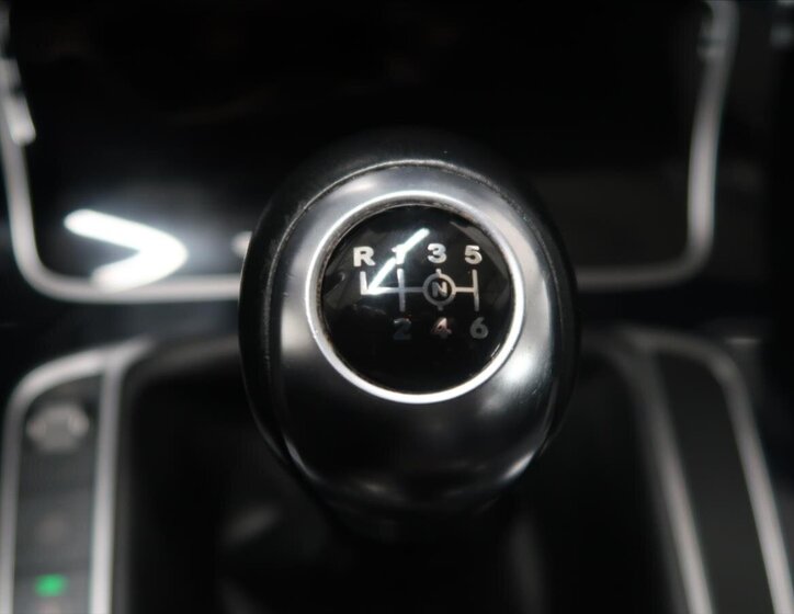 Mercedes-Benz Třídy C Sedan / Limuzína 2,1 l 125 kw