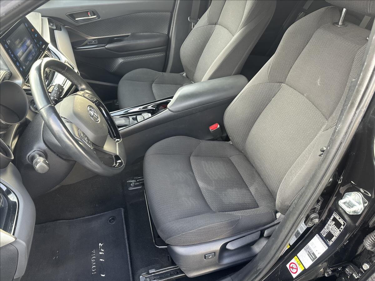 Toyota C-HR Hatchback 1,2 l 86 kw