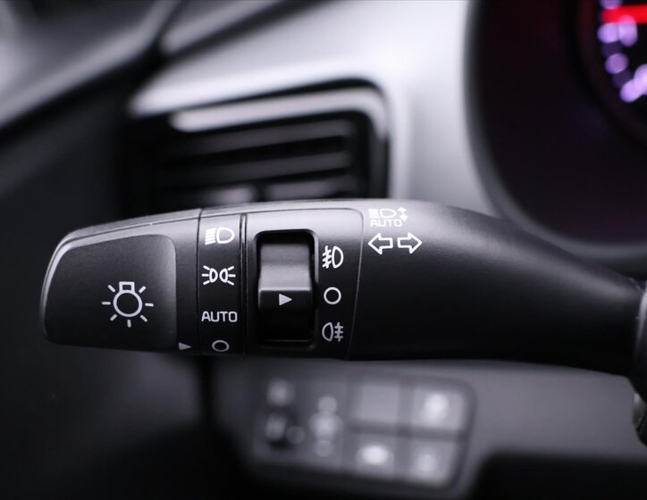 KIA Stonic SUV 998,0 88 kw