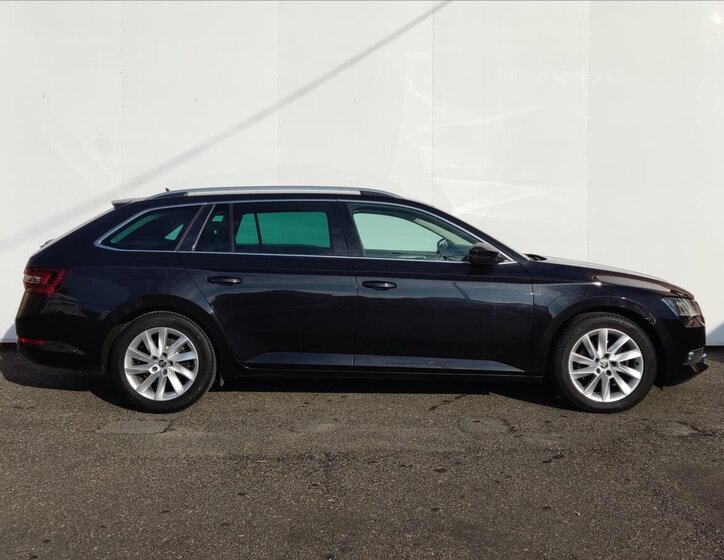 Škoda Superb Kombi 1,4 l 110 kw