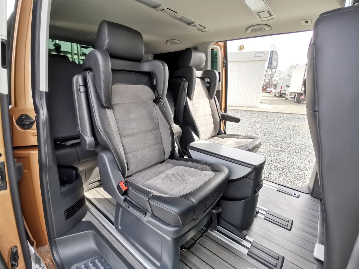 Volkswagen Multivan VAN / Minibus 2,0 l 150 kw