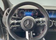 Mercedes-Benz GLA 11