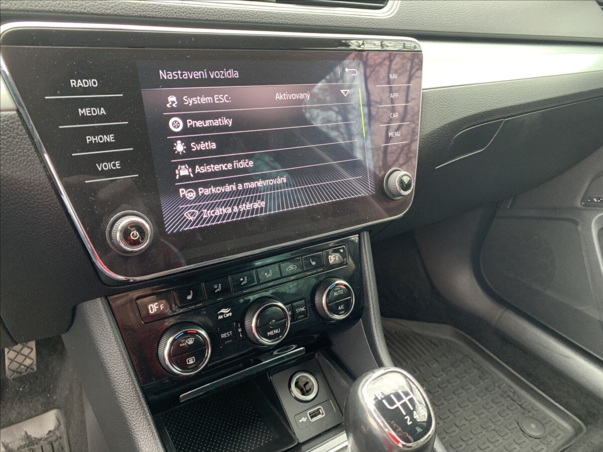 Škoda Superb Sedan / Limuzína 1,5 l 110 kw