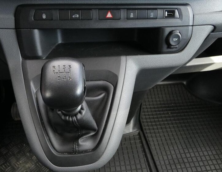 Opel Vivaro Užitková 2,0 l 106 kw