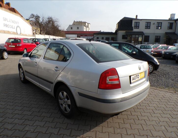 Škoda Octavia Sedan / Limuzína 1,8 l 118 kw