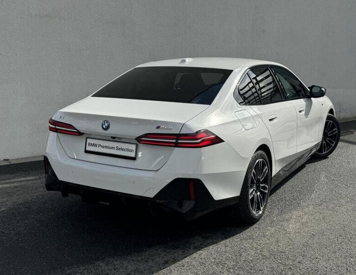 BMW i5 Sedan / Limuzína 1,0 442 kw