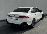 BMW i5 Sedan / Limuzína 1,0 442 kw
