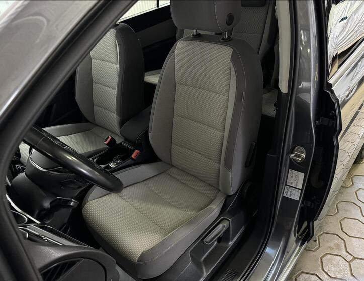 Volkswagen Touran 31