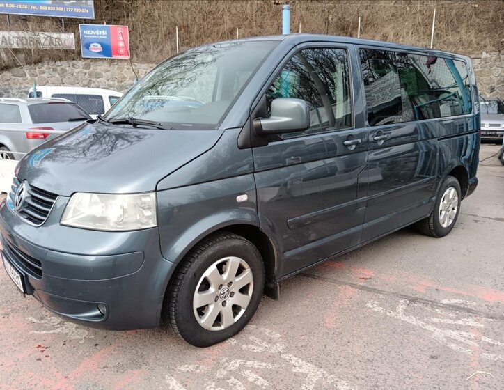 Volkswagen Multivan MPV 2,5 l 128 kw