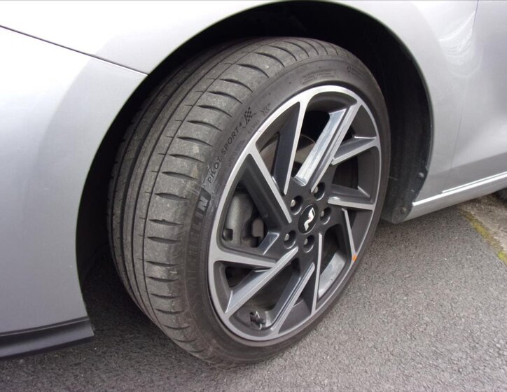 Hyundai i30 Hatchback 1,6 l 100 kw