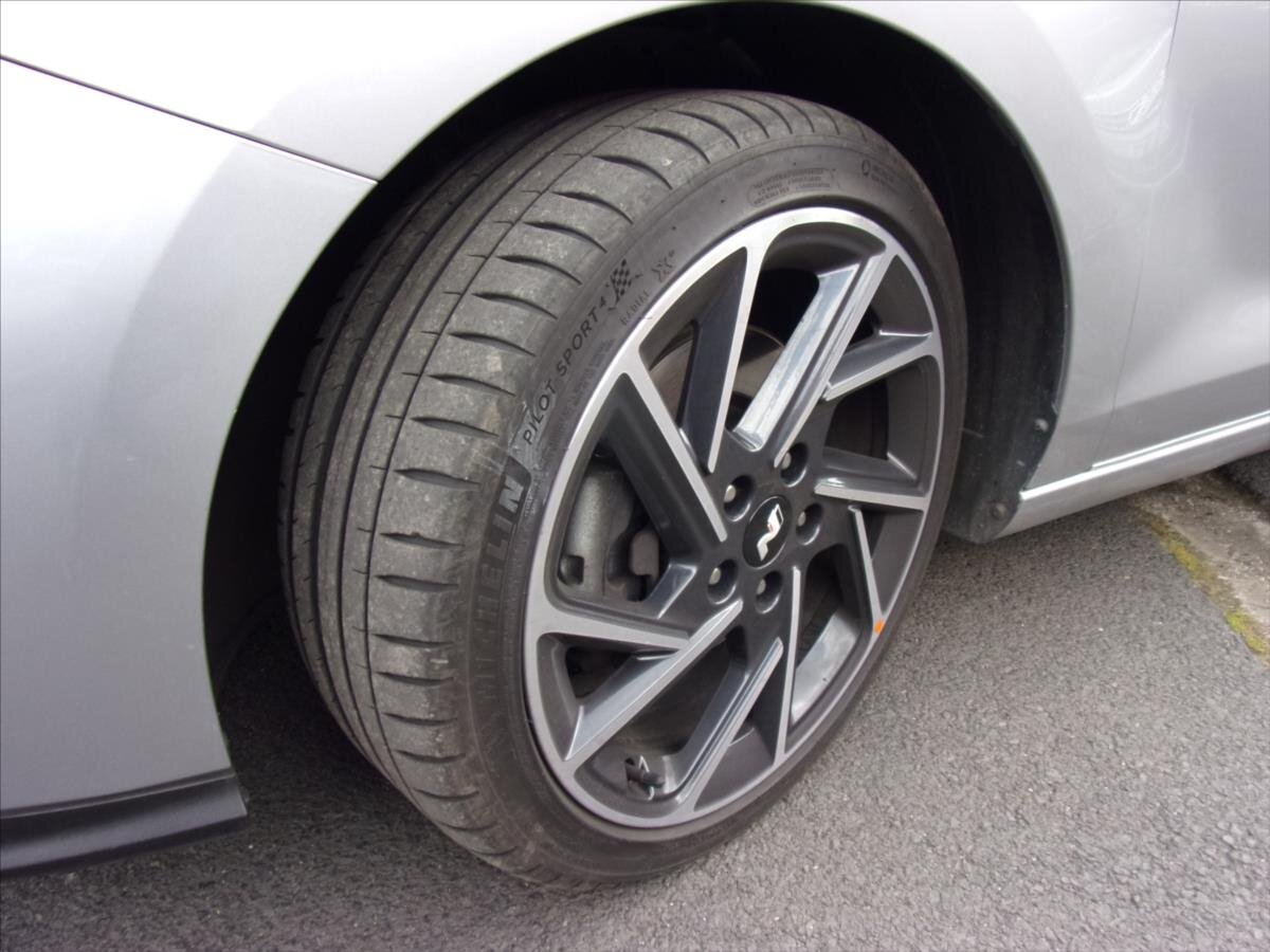 Hyundai i30 Hatchback 1,6 l 100 kw