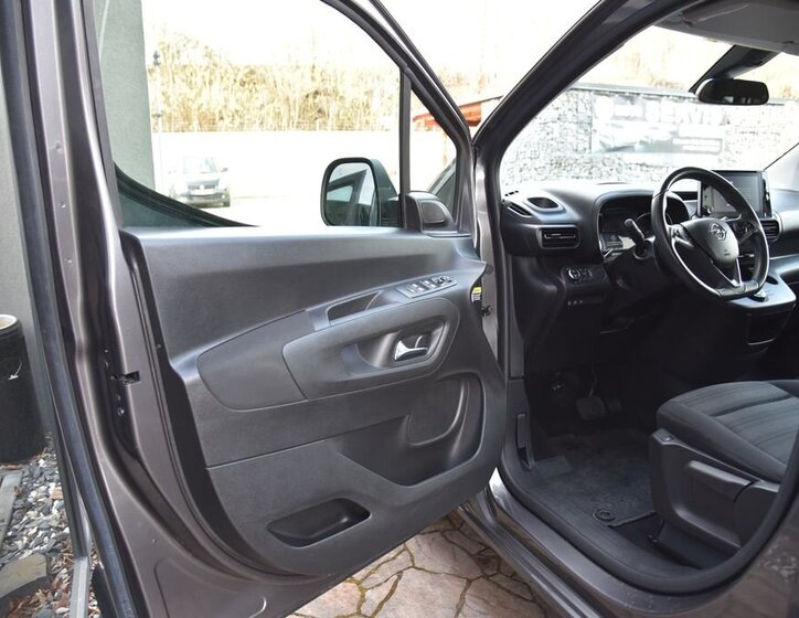 Opel Combo MPV 1,2 l 96 kw