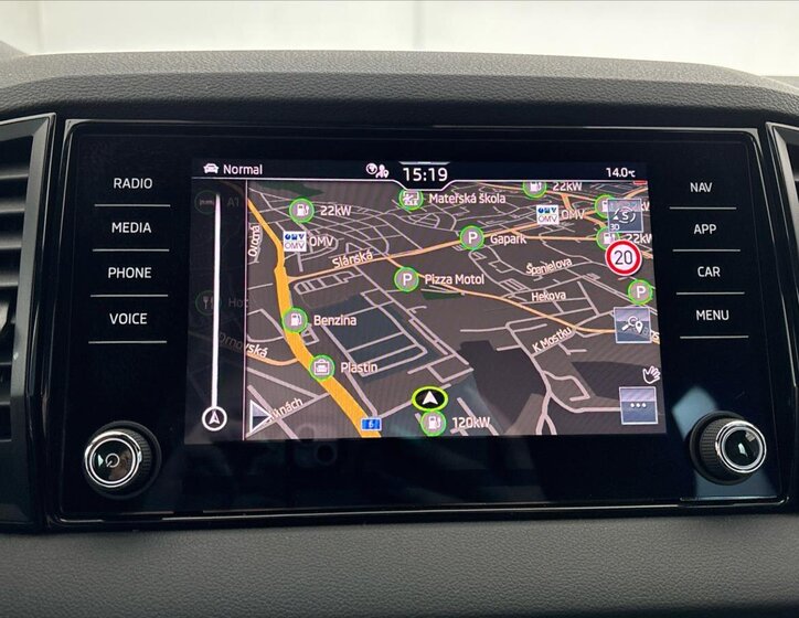 Škoda Karoq SUV / Terénní 1,5 l 110 kw