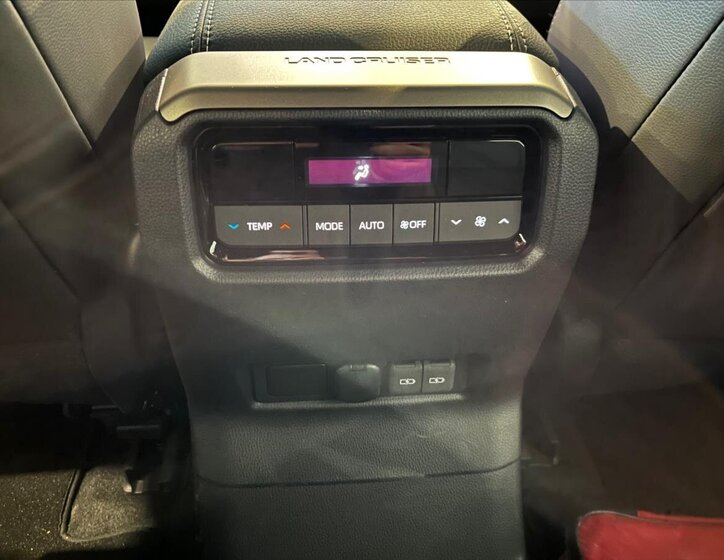 Toyota Land Cruiser 10