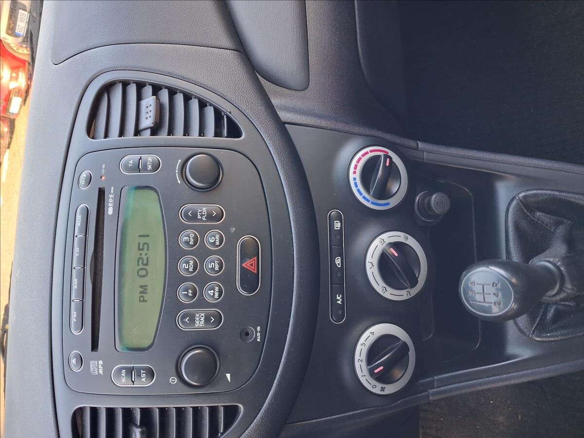 Hyundai i10 Hatchback 1,1 l 48 kw