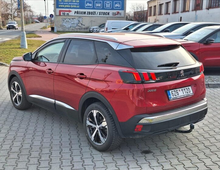 Peugeot 3008 SUV / Terénní 1,5 l 96 kw