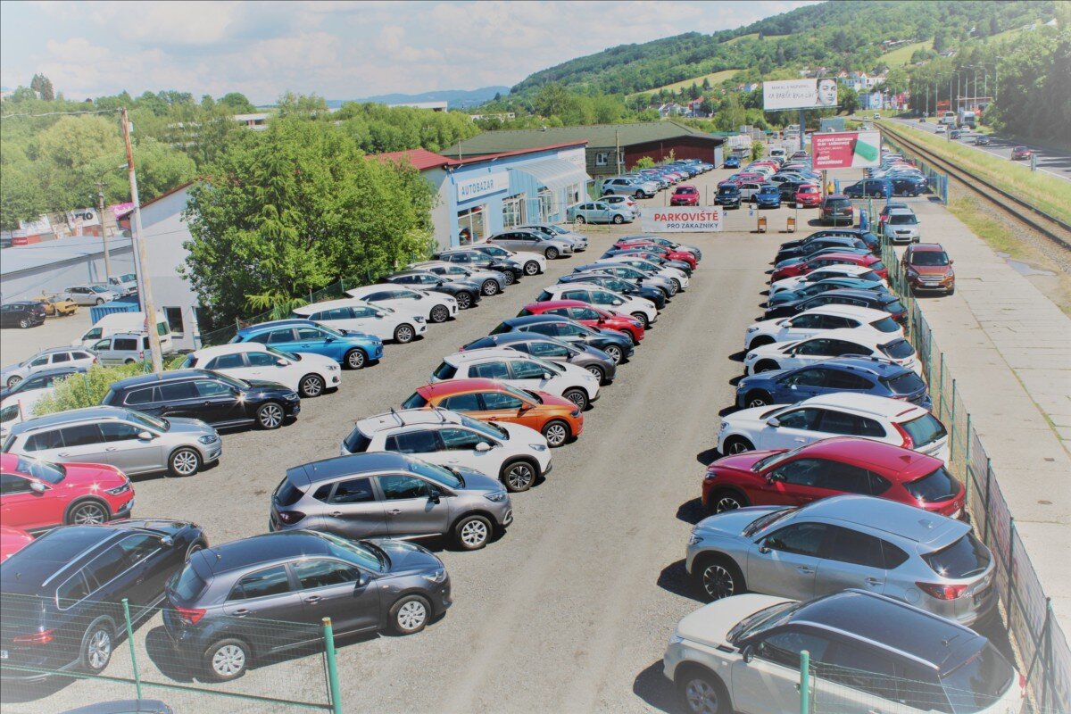 Volkswagen Passat Kombi 1,6 l 77 kw