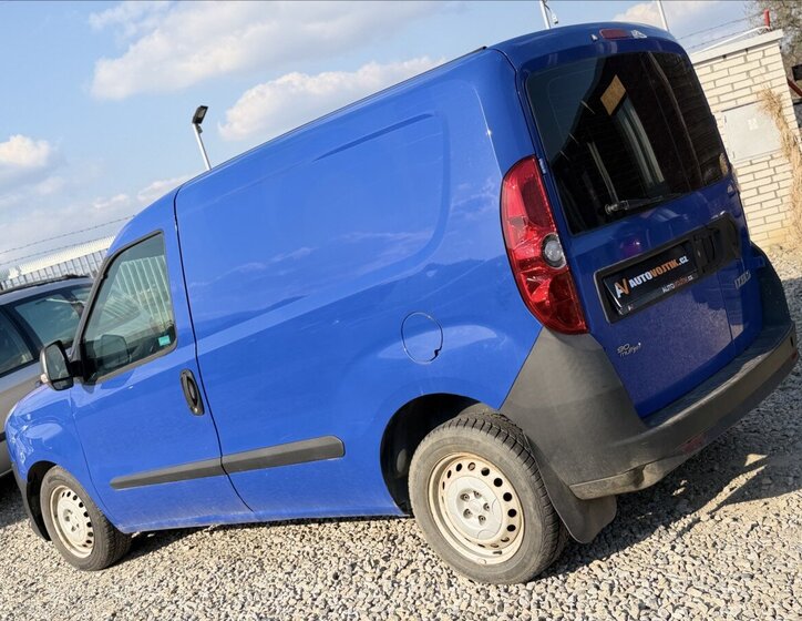 Fiat Dobló cargo Pick-up 1,2 l 66 kw