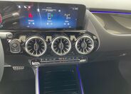 Mercedes-Benz GLA 12