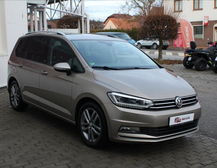 Volkswagen Touran 2