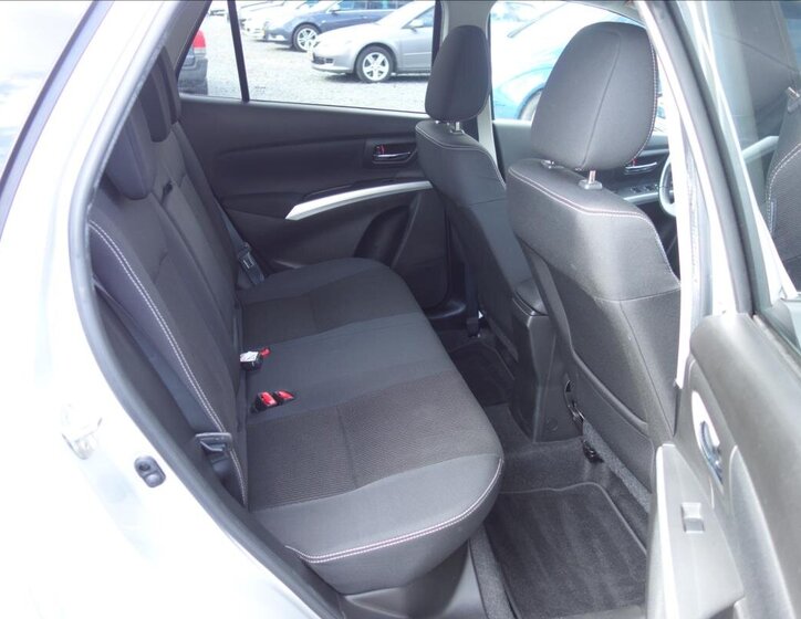 Suzuki S-Cross SUV 1,4 l 103 kw