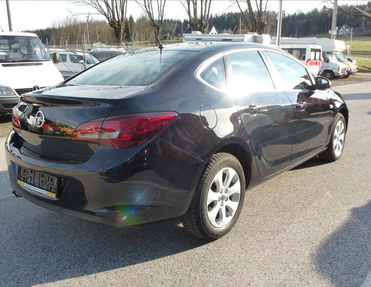 Opel Astra 6