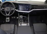 Volkswagen Touareg 8